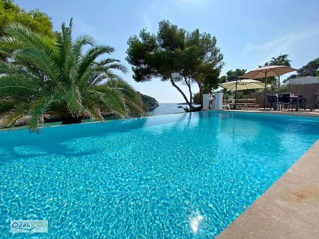 Villa Sa Gavina Water Front سنتاني