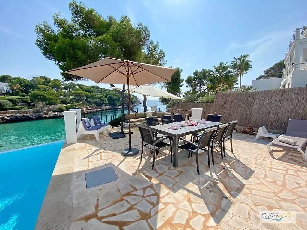 Villa Sa Gavina Water Front سنتاني